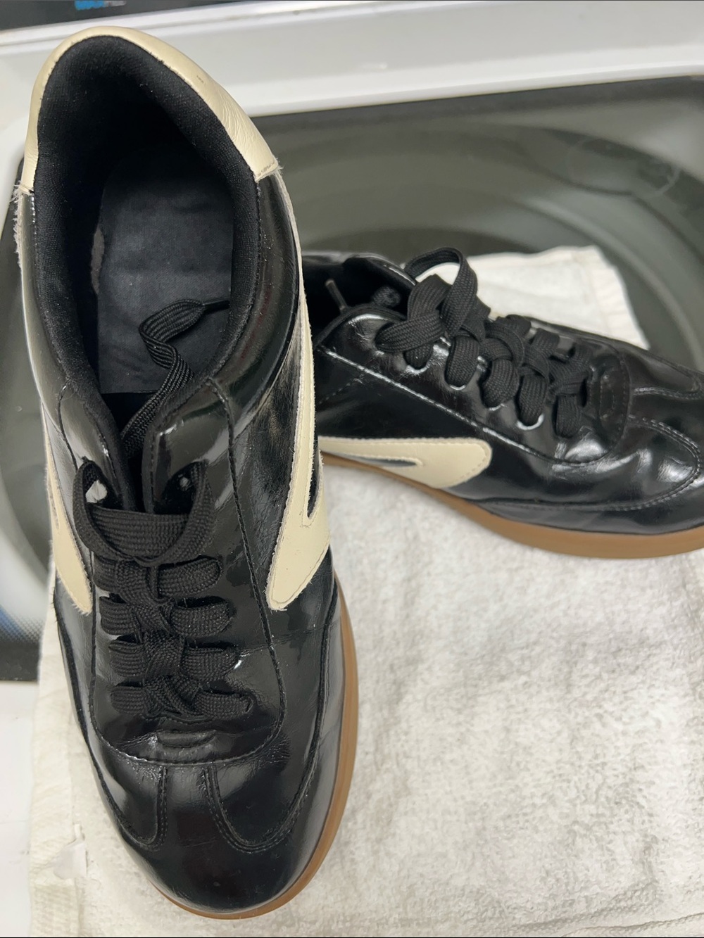 Black and Cream Men's Athletic Sneakers